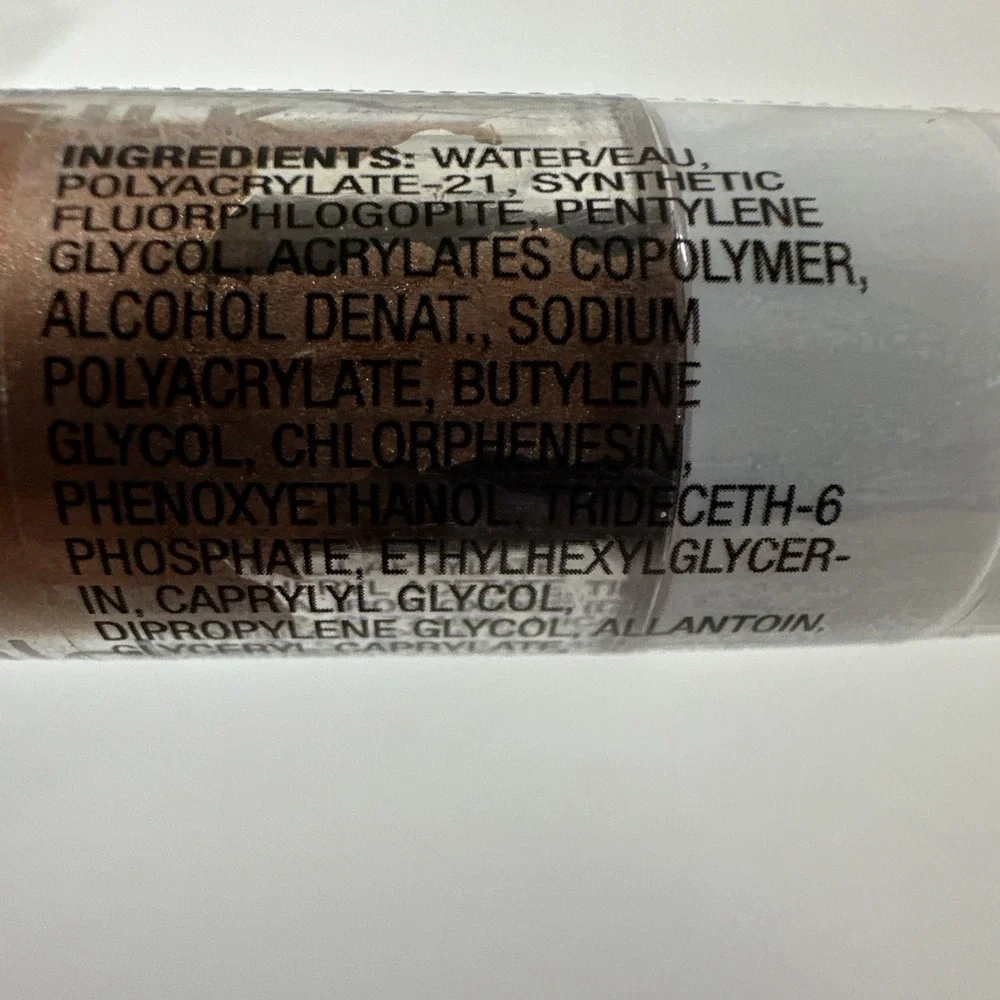 Wet n wild Shadow Silk Liquid Eyeshadow Heart Of Rose Gold‎ 1115564